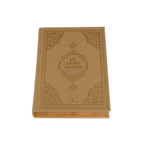 Livre du Coran Traduit en Français 17x24 cm Cadeau Familial Musulman pour l'Aïd Produit d'Impression Papier et Carton