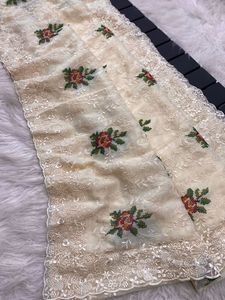 Recién llegado hermoso vestido puro brillante Zari gasa Sari Blusa con bordado y borde cortado Trabajo Mujer moda y proveedor - Product Image 4