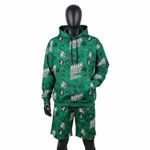 Conjunto de sudadera con capucha y pantalones cortos para hombre, 300 GSM, algodón premium con forro polar, estampado deportivo verde, sublimación, logotipo personalizado. - Product Image 1