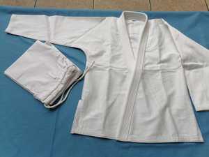 Karate Gi negro personalizado con costuras blancas 100% algodón Unisex hecho en Pakistán de alta calidad - Product Image 2