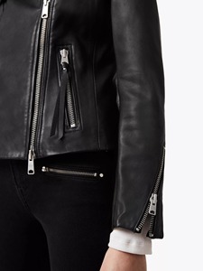 Nouvelle veste en cuir pour femme 2026 à manches longues avec poignets boutonnés élégants, coupe classique et audacieuse. - Product Image 6