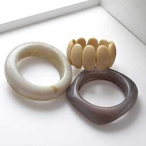 Brazaletes de resina transparente brillante con toque dorado, flores secas y purpurina para mujer, joyería de moda de lujo - Product Image 2