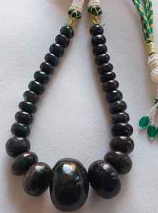 Collier de perles rondes lisses en émeraude naturelle de haute qualité, fait à la main, avec un gland vert, bijoux en pierres précieuses, collier pour femmes, cadeau en gros - Product Image 4