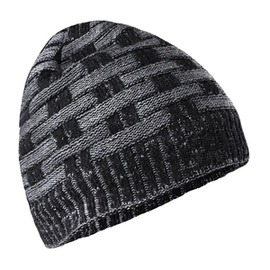 Gorros Personalizados con Logotipos Bordados, Gorros de Poliéster/Algodón, Gorros de Invierno Gruesos de Punto, Gorros Jacquard Resistentes al Viento - Product Image 3