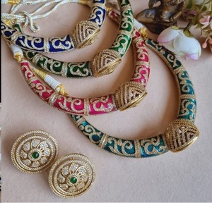 Estilo étnico de alta calidad de la herencia real Conjunto de plata alemana Encanto etéreo Collar de plata alemán - Product Image 6