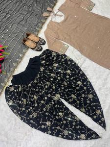 Top en Georgette de haute qualité, tendance et attrayant, avec dupatta et broderies, fabriqué en Inde - Product Image 6