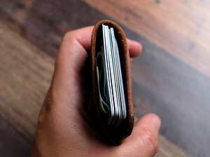 Elegante tarjetero de cuero genuino hecho a mano con bordes bruñidos Organizador de billetera delgada para profesionales 2017 - Product Image 4