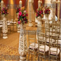 Colonnes romaines blanches pour allée de mariage en plastique renforcé de fibres Shobha Jain Impex Fabriqué à Delhi Inde