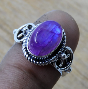 Anillo bohemio hecho a mano con piedra lunar arcoíris natural Anillo de plata de piedra lunar Rosa genuina Estilo lindo Joyería de piedra lunar auténtica - Product Image 4