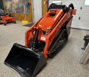 รถตักล้อยาง Kubota SCL1000 แบบตีนตะขาบ เครื่องยนต์ดีเซล/ปั๊ม/ลูกปืน ชิ้นส่วน HYDAC ความจุบุ้งกี๋ 0.30 เมตร 1 - Product Image 3