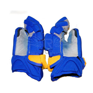 Gants de hockey sur glace respirants de haute qualité avec paume sécurisée, adhérence moderne, fermeture à lacets, protection UV et conception à doigts complets - Product Image 2