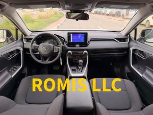 Toyota RAV4 SUV 2023 Bianca con Fari LED, Trasmissione Automatica, Sedili in Pelle, Pneumatici R18, Euro VI Benzina - Product Image 3
