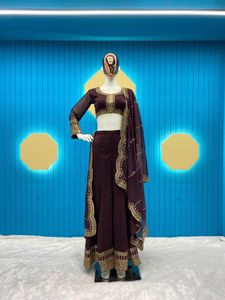 Haute qualité dernier élégant Designer indien Style broderie travail Salwar Plazzo costume pour les femmes mariage et fête fonction - Product Image 6