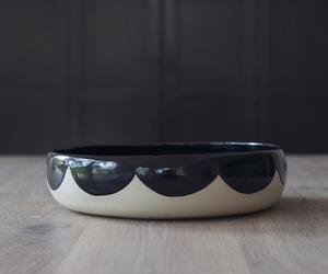 ชามเสิร์ฟโลหะทันสมัยสำหรับใช้ในบ้าน ห้องนอน ห้องรับแขก โต๊ะอาหาร - Product Image 1