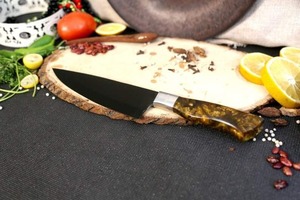 Ensemble de couteaux de cuisine en acier Damas de qualité supérieure, 5 pièces, fabriqués à la main, avec étui en résine, ambidextre, personnalisable, lame en acier inoxydable OEM - Product Image 6