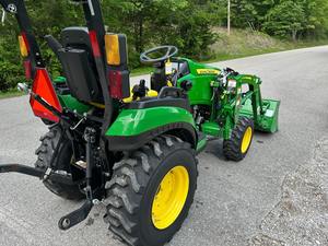 โรงงานผลิตโดยตรงสำหรับรถแทรกเตอร์จอห์น 2024R 4WD พร้อมเครื่องยนต์และเกียร์บ็อกซ์ จัดส่งทั่วโลก - Product Image 3