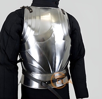 Armure médiévale historiquement précise-Plaque de poitrine en cuirasse gothique en acier de chevalier poli et méticuleusement fabriqué