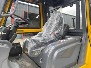 Montacargas DGM de 10 Toneladas con Motor Diésel 4x4, 2 Años de Garantía, Nuevo, Personalizado, Longitud de Horquilla de 3.035m - Product Image 5