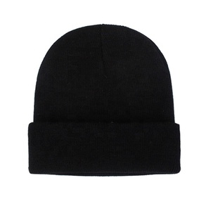 Gorro de Punto de Invierno con Forro de Seda de Nuevo Diseño, Gorro de Acrílico con Puño y Logotipo Personalizado, Gorro con Forro de Satén - Product Image 4