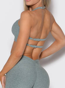 ชุดออกกำลังกายผู้หญิงแบบใหม่ บราและกางเกงขาสั้นผ้าซีมอส ดีไซน์บิดด้านหน้า ระบายอากาศได้ดี เหมาะสำหรับออกกำลังกายที่ยิม ชุด 2 ชิ้น ชุดชายหาดฤดูร้อน ชุดผู้หญิง - Product Image 4