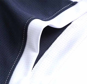 Uniforme de basket-ball personnalisé de haute qualité Fabricant professionnel Taux d'usine Vêtements de sport respirants Conception imprimée Vente chaude - Product Image 4