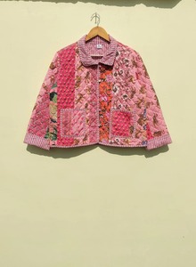 Fabricant et grossiste de vestes matelassées, vestes matelassées réversibles, patchwork rose en coton, veste réversible, vêtements d'extérieur - Product Image 2