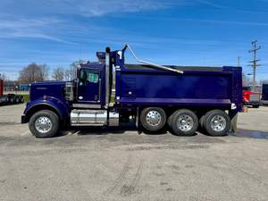 Camión Volquete Kenworth W900B Usado, de Tres Ejes, con Transmisión Automática Allison, en Venta, al Mejor Precio - Product Image 3