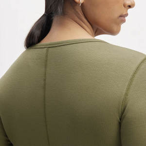 Vêtements décontractés couleur unie respirant léger course femmes chemises haute qualité logo personnalisé imprimé femmes chemises OEM - Product Image 5