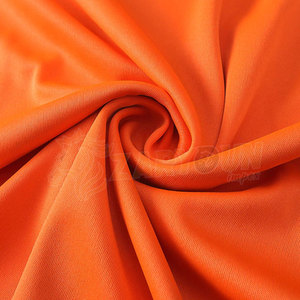 เสื้อยืดแขนสั้นสำหรับผู้ชายพิมพ์โลโก้แบบสีพื้นสไตล์สปอร์ต - Product Image 6