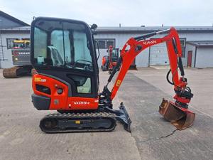 Mini-pelle KX019-4 Kubota à vendre: une puissance compacte, une polyvalence inégalée! - Product Image 3