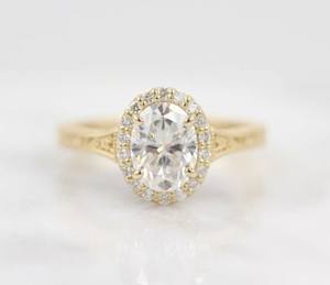 แหวนเพชรทรงวงรีสีขาว10K พร้อมรัศมีที่ซ่อนอยู่ในห้องปฏิบัติการจัดงานแต่งงานและงานหมั้นสำหรับความรัก - Product Image 2