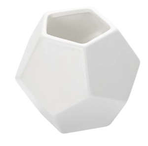 Jarrón Floral geométrico moderno hecho a mano, centro de mesa decorativo de cerámica blanca mate facetado para decoración del hogar, adorno de mesa de acento - Product Image 1