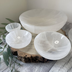 Bol en sélénite naturel décor en cristal de guérison pour le bureau à domicile et la méditation cadeau unique pour le bien-être spirituel - Product Image 6