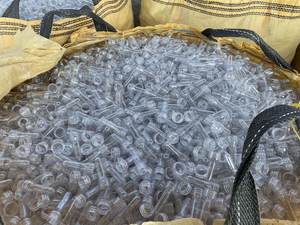 PET Preform Waste | เศษพลาสติกใส | ขายส่งวัสดุรีไซเคิลสำหรับสัตว์เลี้ยง - Product Image 2