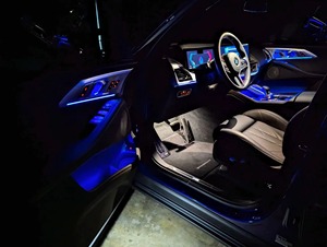 BMW XM 2023 Certificado, Seminuevo, Llantas R20, Transmisión Automática/Manual, Turbo, Tracción Total, Tapicería de Cuero Claro, Control de Crucero Adaptativo, Rines de Aleación - Product Image 2