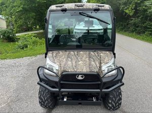 Nuevo Kubota RTV 1100C UTV, Vehículo Utilitario Cerrado, Diésel, 4x4, Semiautomático, para Transporte Agrícola, Certificado por la EPA, Motor de 4 Tiempos, 1000W - Product Image 2