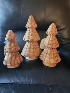 Árbol de Navidad de Ratán Artesanal de Proveedor Vietnamita, Decoración Navideña Duradera, Venta al Por Mayor Económica - Product Image 2