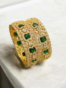 Ensemble de bracelets élégants AD pour femmes Bracelets américains en diamant pour tenues ethniques et modernes Vêtements quotidiens, fêtes et occasions spéciales - Product Image 4