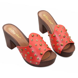 Da <span class=keywords><strong>donna</strong></span> eleganti ciabatte estive da <span class=keywords><strong>donna</strong></span> <span class=keywords><strong>sandali</strong></span> con tacchi quadrati in pelle nera bianca moda <span class=keywords><strong>donna</strong></span> scivoli traspiranti - Product Image 3