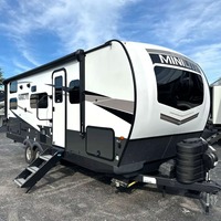 Mini-caravane 4x4 remorquable pour 4 personnes, camping et voyage modernes - Légère et étanche