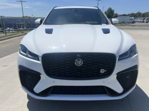 Pre-owned Clean 2022 Jagua-r F-PACE SVR - Product Image 2