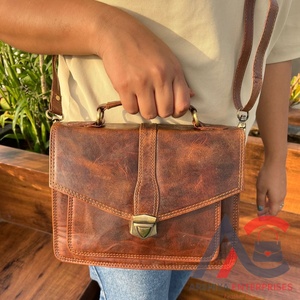 กระเป๋าสะพายไหล่หนังวัวสไตล์วินเทจสำหรับผู้หญิงกระเป๋าพาดลำตัวหนังแท้แฟชั่นมาใหม่ - Product Image 1