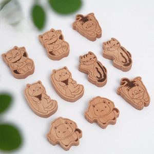 แม่เหล็กติดตู้เย็นระดับพรีเมี่ยมมาในรูปทรงและการออกแบบที่หลากหลายตามต้องการ - Product Image 1