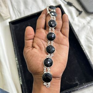 Pulsera ajustable hecha a mano de Plata de Ley 925 para mujer con piedras preciosas de ónix negro ovalado natural, producto de piedras preciosas sueltas - Product Image 4