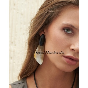 Fabricantes de joyería de moda Pendientes de cuerno Pendiente de cuerno de diseño único Pendiente de cuerno de búfalo de nueva forma Por Javed Handicrafts - Product Image 6