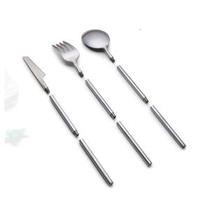 Ensemble de 3 couverts en acier inoxydable plaqué couleur argent pour la cuisine, le café et la maison. - Product Image 1