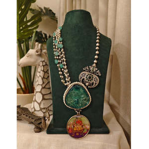 Collier Pichwai Tribal Tales avec design multi-perles, bijou de collection culturelle - Product Image 4