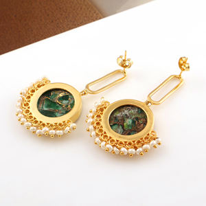 Mohave Esmeralda cobre turquesa pendiente alambre envuelto pequeña perla delicada diseñador declaración pendientes para mujer - Product Image 5