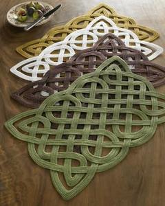 Set de table en macramé naturel, idéal pour protéger les tables tout en créant une ambiance décontractée lors des repas à la maison - Product Image 6