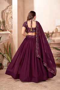 Exclusivo Heavy Designer Faux Georgette Lehenga Choli Últimas fiestas de boda étnicas Hilo Lentejuelas Trabajo Venta al por mayor Precio barato - Product Image 4